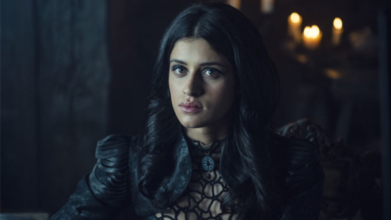 Yennefer'in Geçmişi ve Değişimi Yennefer'in Geçmişi ve Değişimi