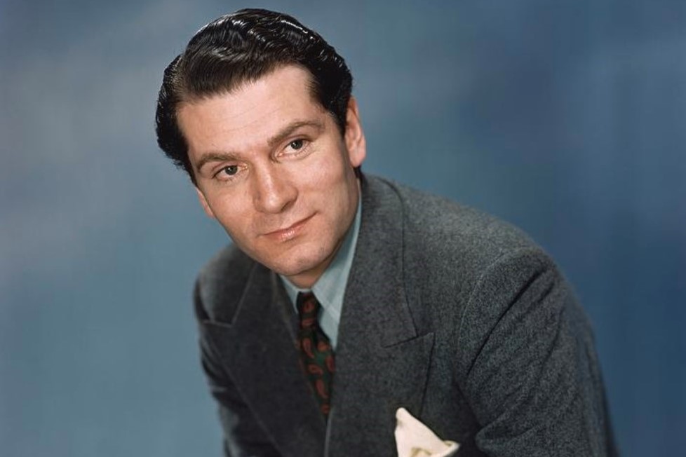 Laurence OlivierLaurence Olivier Laurence OlivierLaurence Olivier