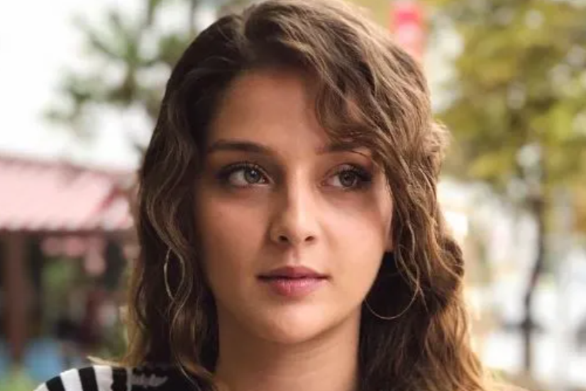Ecem ÇalhanEcem Çalhan Ecem ÇalhanEcem Çalhan