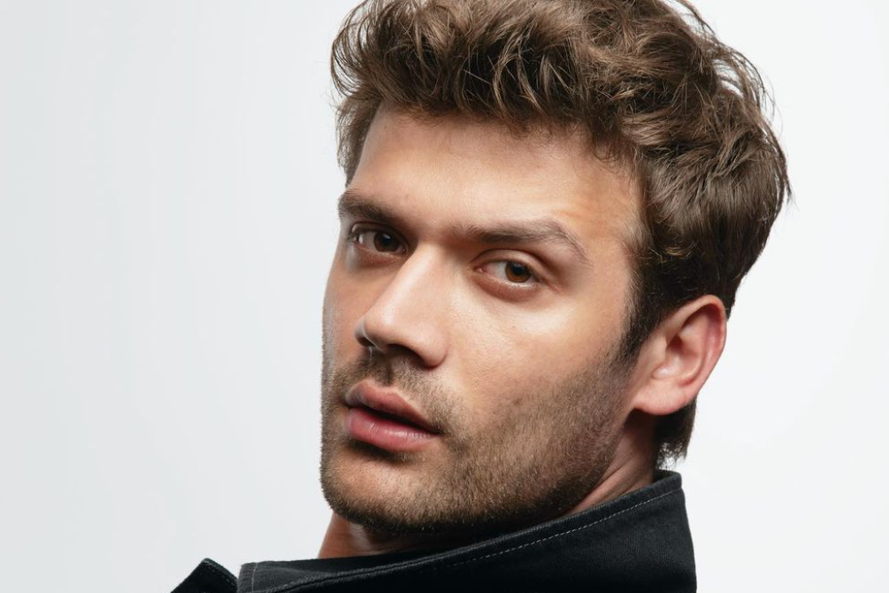 Caner TopçuCaner Topçu Caner TopçuCaner Topçu