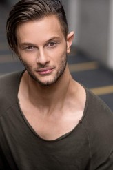 Adam Ovadia fotoğrafı