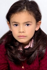 Everly Carganilla fotoğrafı