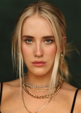 Georgia Small fotoğrafı Georgia Small fotoğrafı