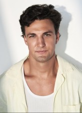 Isaac Crawley fotoğrafı