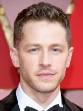 Joshua Dallas fotoğrafı Joshua Dallas fotoğrafı