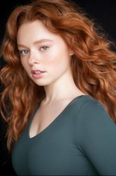 Kyra Leroux fotoğrafı