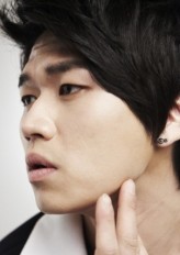 Lee Geun-Joo fotoğrafı