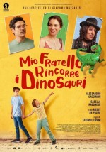Mio fratello rincorre i dinosauri (2019) afişi