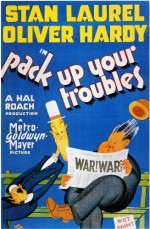 Pack Up Your Troubles (1932) afişi