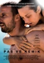 Pas ve Kemik (2012) afişi Pas ve Kemik (2012) afişi