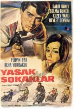 Yasak Sokaklar (1965) afişi