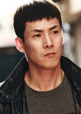 Yoon Seon-Geun fotoğrafı Yoon Seon-Geun fotoğrafı