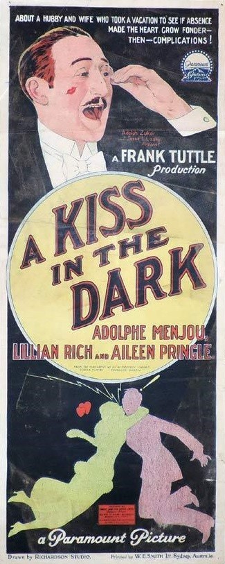A Kiss in the Dark (1925) afişi A Kiss in the Dark (1925) afişi