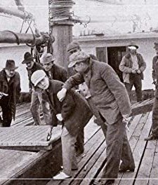 Following A Clue (1915) afişi