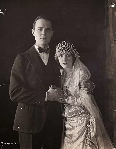 Gaiety Girl (1924) afişi Gaiety Girl (1924) afişi
