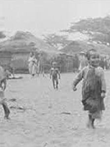 Le Village De Namo - Panorama Pris D'une Chaise à Porteurs (1900) afişi