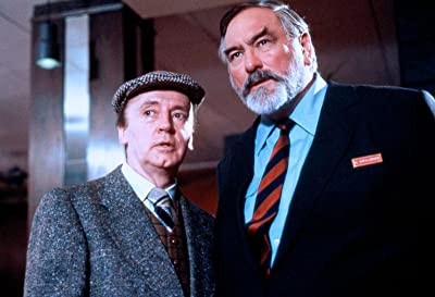 Mrs. Harris fährt nach Moskau (1987) afişi Mrs. Harris fährt nach Moskau (1987) afişi