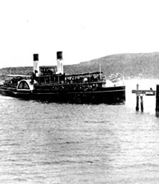 Passengers Alighting From Ferry Brighton At Manly