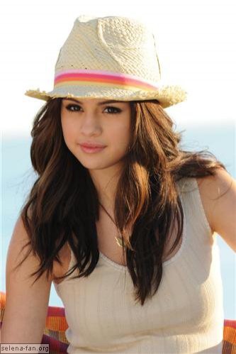 Selena Gomez Fotoğrafları 1227