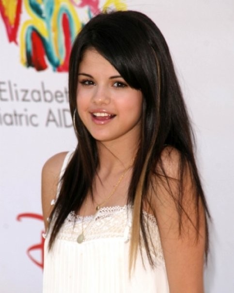 Selena Gomez Fotoğrafları 2137