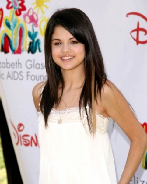 Selena Gomez Fotoğrafları 2139
