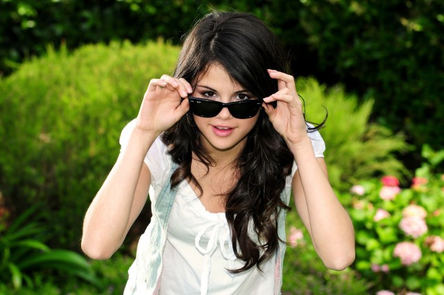 Selena Gomez Fotoğrafları 395