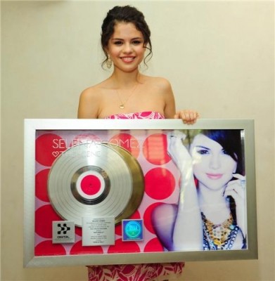 Selena Gomez Fotoğrafları 860