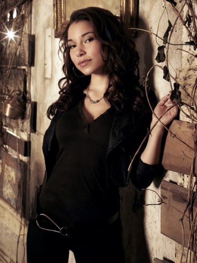 Jessica Parker Kennedy Fotoğrafları 51