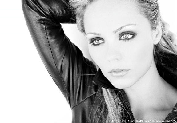 Laura Vandervoort Fotoğrafları 1