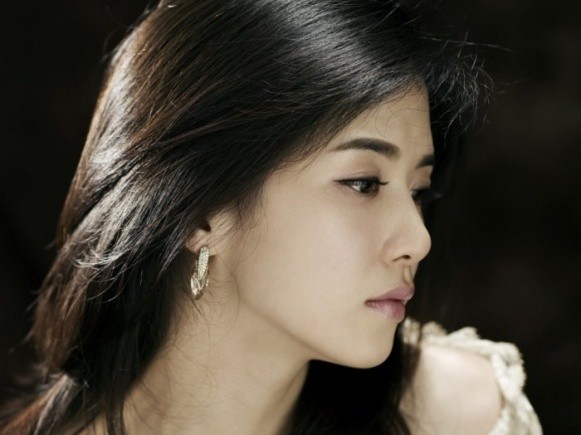 Lee Bo Young Fotoğrafı