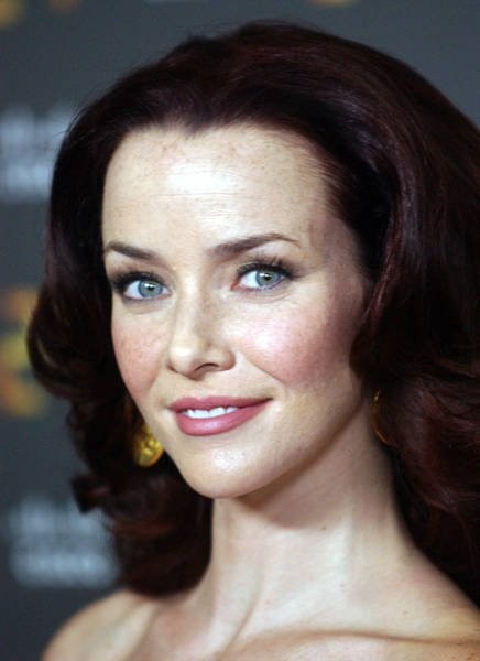 Annie Wersching Fotoğrafları 23