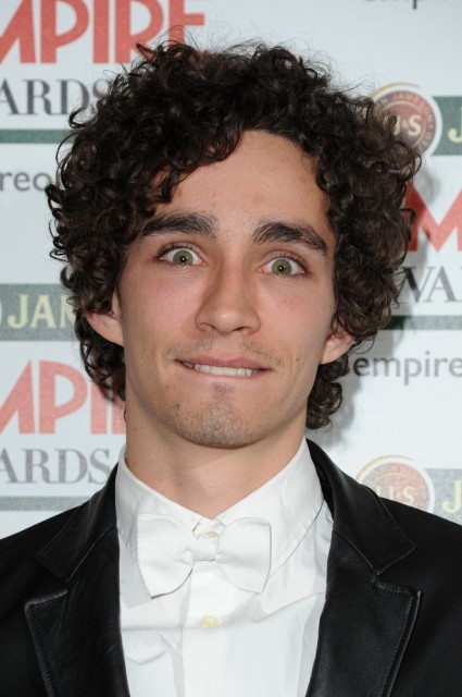 Robert Sheehan Fotoğrafı