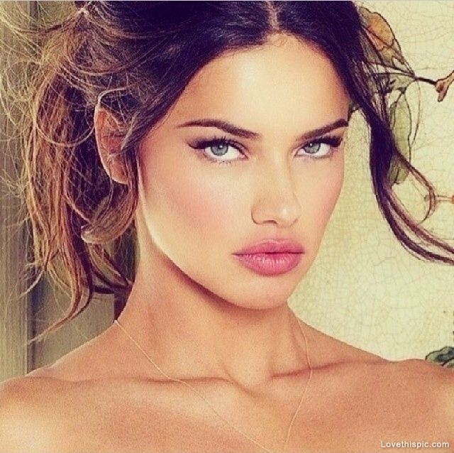 Adriana Lima Fotoğrafı
