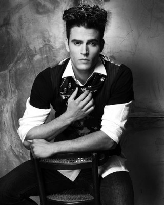 Jonathan Nadav Fotoğrafı