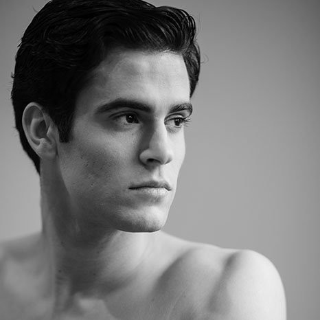 Jonathan Nadav fotoğrafı