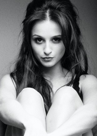 Melanie Papalia Fotoğrafları 30