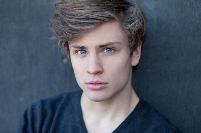 Jannik Schümann Fotoğrafı