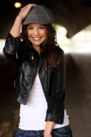 Danielle Campbell Fotoğrafları 59