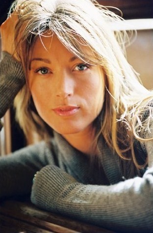 Natalie Zea Fotoğrafları 1