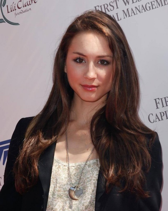 Troian Bellisario Fotoğrafı