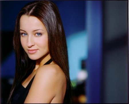 Ashley Leggat Fotoğrafları 1