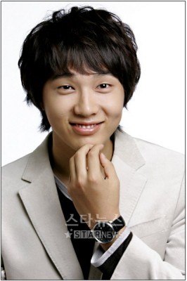 Ji Hyun-woo Fotoğrafı
