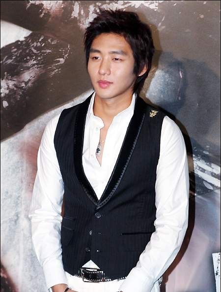 Lee Tae Sung Fotoğrafı