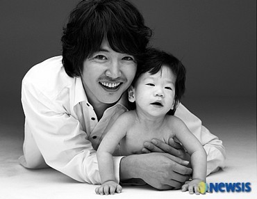 Yoon Sang-hyun Fotoğrafı