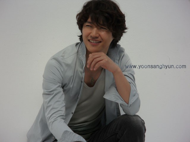 Yoon Sang-hyun Fotoğrafları 73