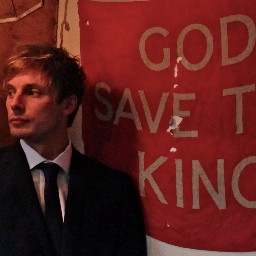 Bradley James Fotoğrafı
