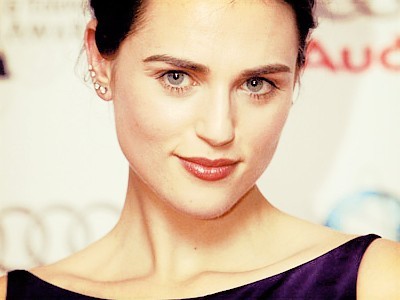 Katie McGrath Fotoğrafı