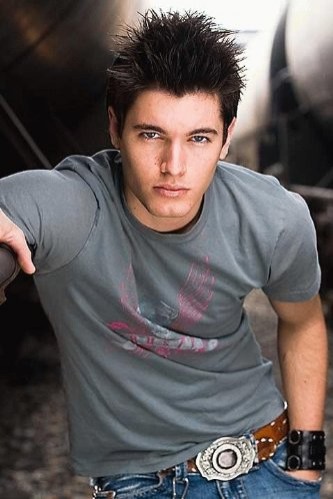 Dustin Schuetter Fotoğrafı