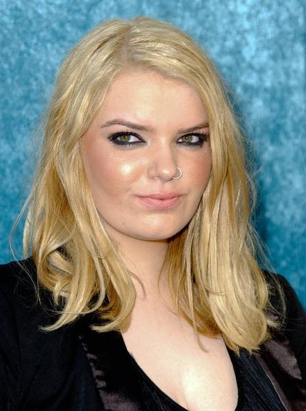 Sianoa Smit-McPhee Fotoğrafları 1