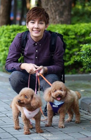 Aaron Yan Fotoğrafı